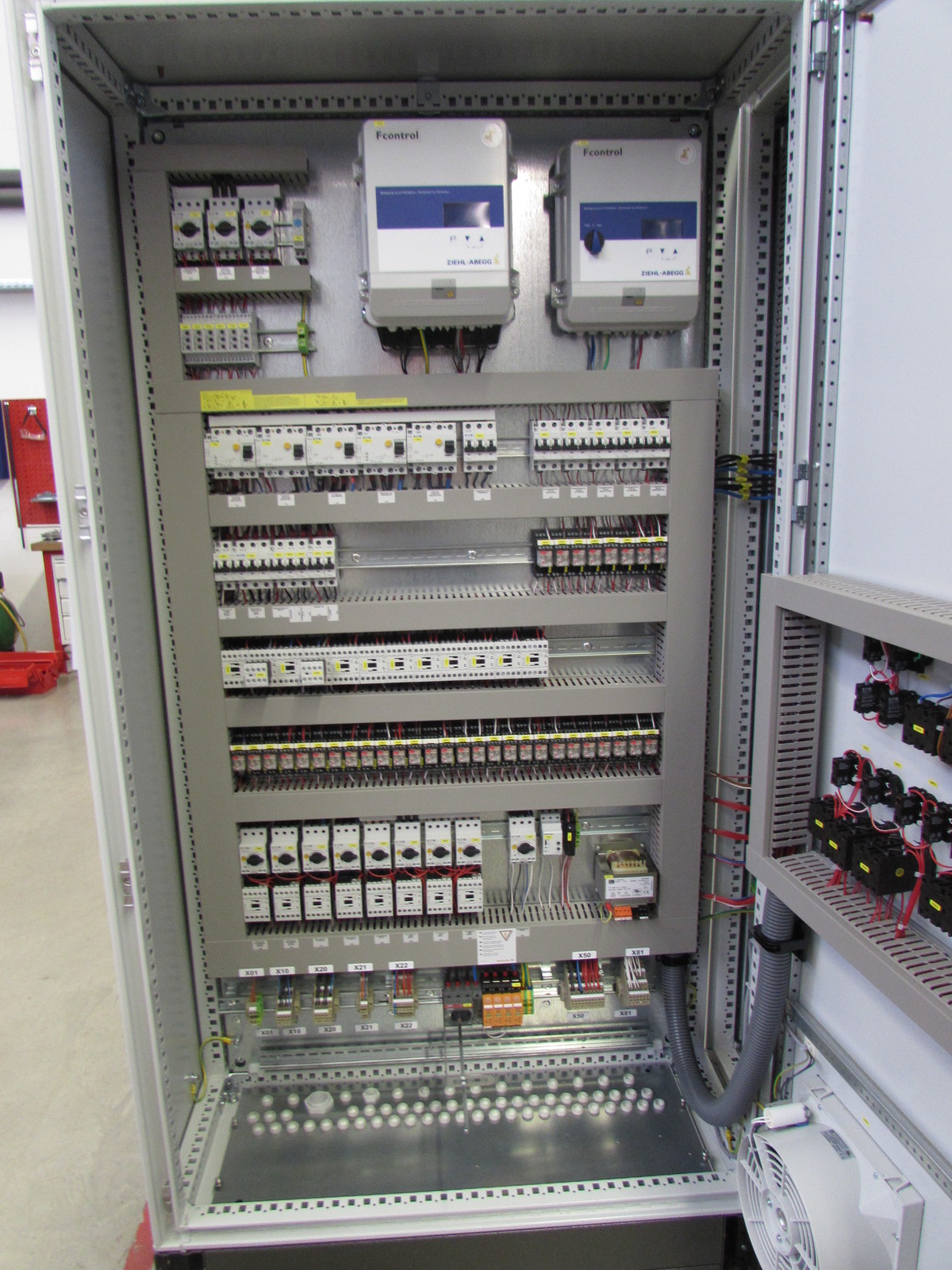 Control cab. Viper compartment 1 ventil. feed egg coll light